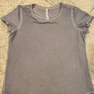 lululemon t-shirt